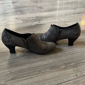 Pikolinos zipper booties